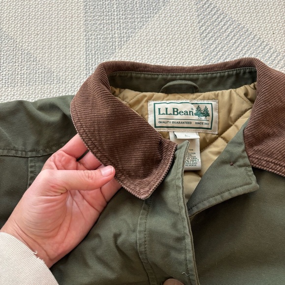 L.L. Bean Women’s Green Quilted Barn Coat Size Large Reg - Picture 8 of 8